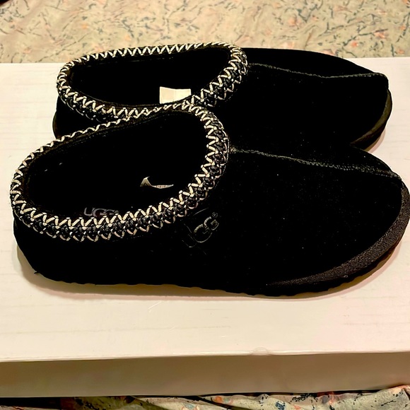 UGG Shoes - Uggs Tasman Slipper lined with plush sheepskin